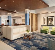 Holiday Inn Express/Suites Duluth North Lobby