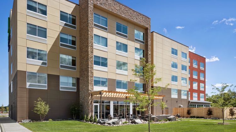 Holiday Inn Express/Suites Duluth North Exterior