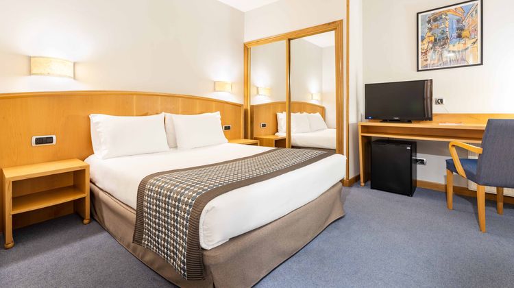 Exe Area Central Hotel Room