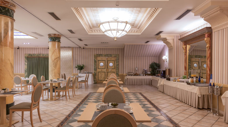 <b>Exe Reina Isabel Restaurant</b>. Images powered by <a href="https://www.leonardoworldwide.com/" title="Leonardo Worldwide" target="_blank">Leonardo</a>.
