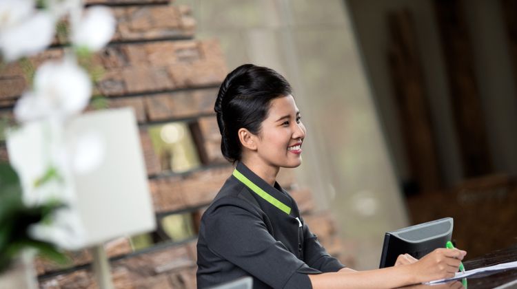 Holiday Inn Cikarang Jababeka Exterior