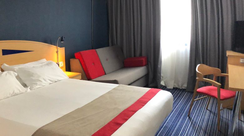 <b>Holiday Inn Express San Sebastian Reyes Room</b>. Images powered by <a href="https://www.leonardoworldwide.com/" title="Leonardo Worldwide" target="_blank">Leonardo</a>.