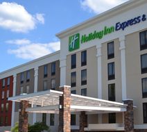 Holiday Inn Express & Suites Antioch Exterior