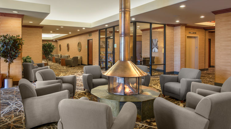 Holiday Inn Denver-Lakewood Exterior