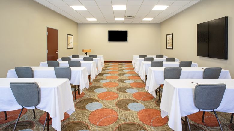 <b>Staybridge Suites Meeting</b>. Images powered by <a href="https://www.leonardoworldwide.com/" title="Leonardo Worldwide" target="_blank">Leonardo</a>.
