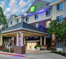 Holiday Inn Express & Suites Dallas Exterior