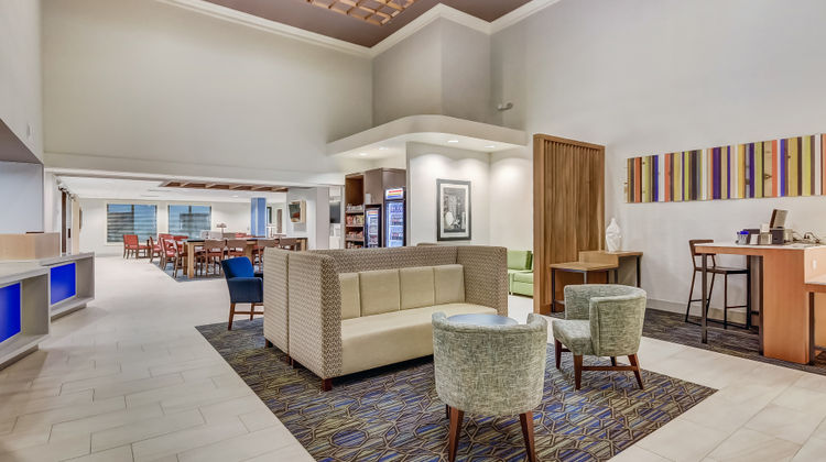 Holiday Inn Express Greenville Airport Lobby