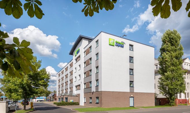 Holiday Inn Express Cologne Muelheim Exterior