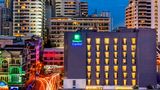 Holiday Inn Express Bangkok Sukhumvit 11 Exterior
