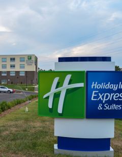 Holiday Inn Express Raleigh Arpt Brier