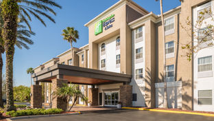 Holiday Inn Express & Suites