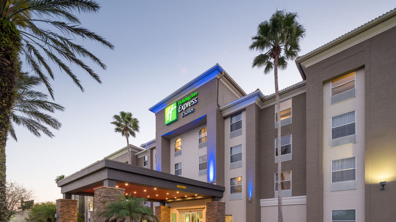 <b>Holiday Inn Express & Suites Exterior</b>. Images powered by <a href="https://www.leonardoworldwide.com/" title="Leonardo Worldwide" target="_blank">Leonardo</a>.