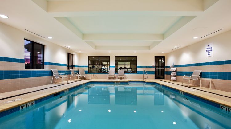Holiday Inn Express Hotel & Suites Pool