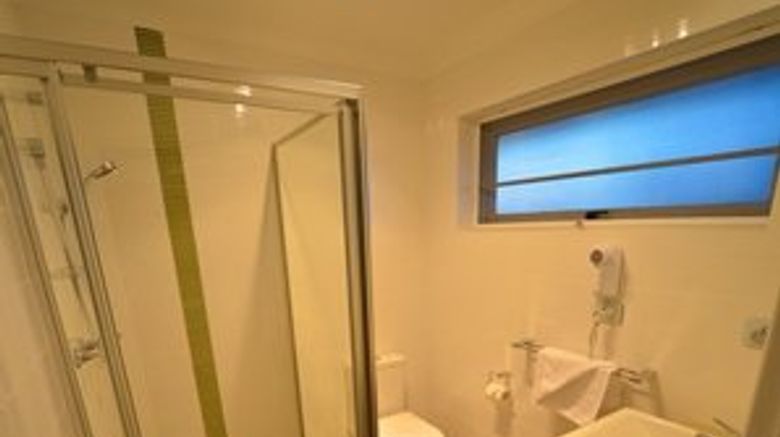 <b>Bentley Motel Room</b>. Images powered by <a href="https://www.leonardoworldwide.com/" title="Leonardo Worldwide" target="_blank">Leonardo</a>.