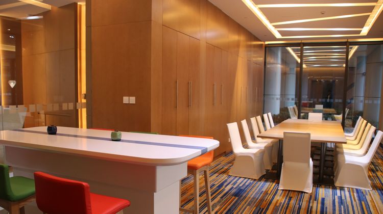 Holiday Inn Express Taihu New City Meeting