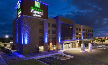 Holiday Inn Express & Suites South