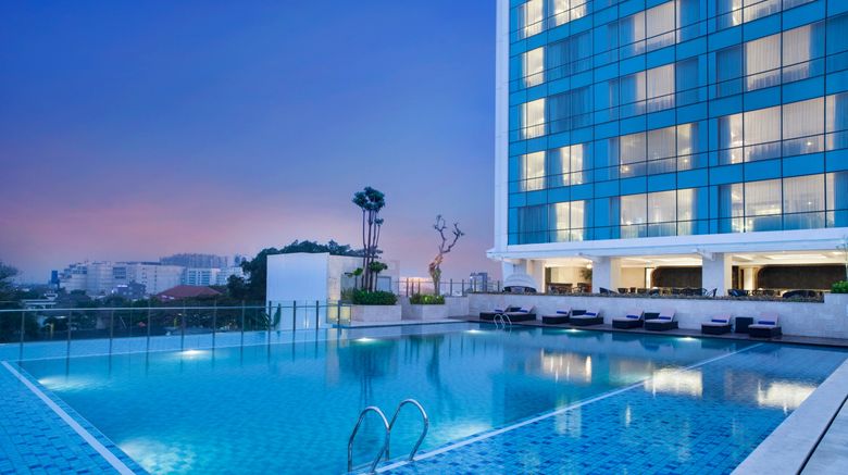 <b>Crowne Plaza Bandung Pool</b>. Images powered by <a href="https://www.leonardoworldwide.com/" title="Leonardo Worldwide" target="_blank">Leonardo</a>.