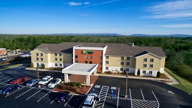 Holiday Inn Express Exterior