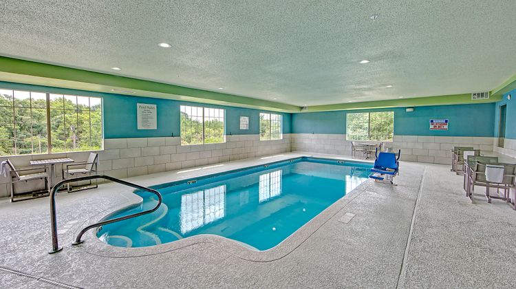 Holiday Inn Express Pool