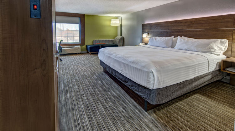 Holiday Inn Express Room