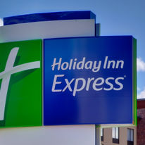 Holiday Inn Express & Suites Medford