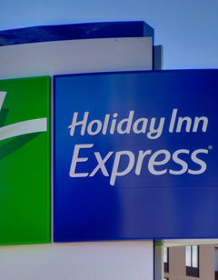 Holiday Inn Express & Suites Medford