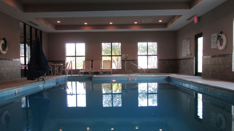 Holiday Inn Express Cloverdale Pool
