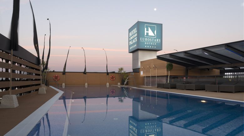 <b>Eurostars Palace Pool</b>. Images powered by <a href="https://www.leonardoworldwide.com/" title="Leonardo Worldwide" target="_blank">Leonardo</a>.