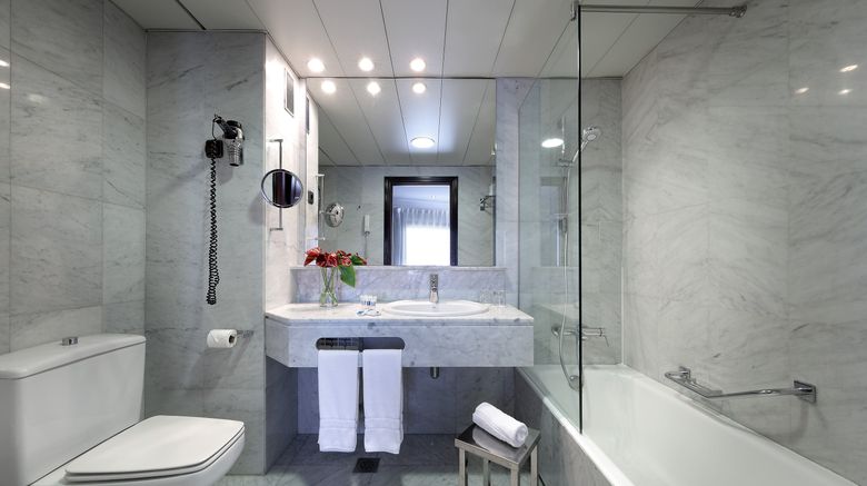 <b>Crisol Via Castellana Hotel Room</b>. Images powered by <a href="https://www.leonardoworldwide.com/" title="Leonardo Worldwide" target="_blank">Leonardo</a>.