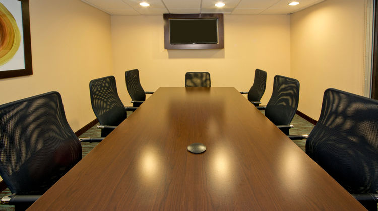 Holiday Inn Express Hotel & Suites Meeting