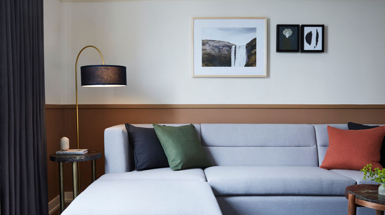 <b>Kimpton Saint George Hotel Suite</b>. Images powered by <a href="https://www.leonardoworldwide.com/" title="Leonardo Worldwide" target="_blank">Leonardo</a>.