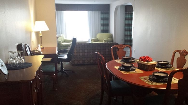 <b>Holiday Inn Express Suite</b>. Images powered by <a href="https://www.leonardoworldwide.com/" title="Leonardo Worldwide" target="_blank">Leonardo</a>.