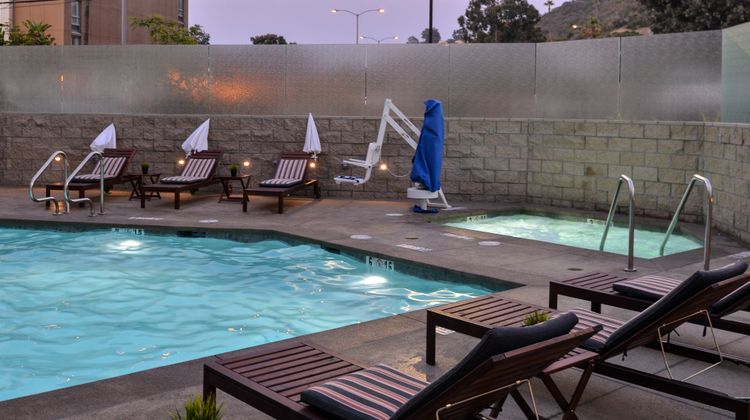 Holiday Inn Express and Suites San Diego Pool