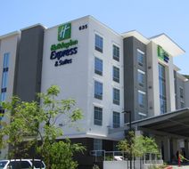 Holiday Inn Express and Suites San Diego Exterior