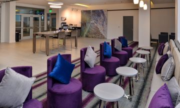 Holiday Inn Express and Suites San Diego