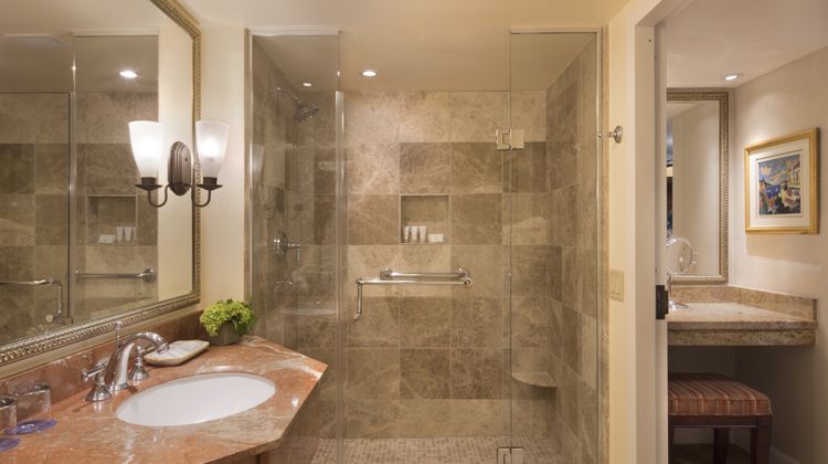 Monterey Plaza Hotel & Spa Room
