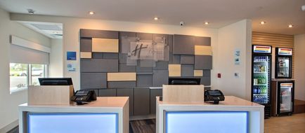 Holiday Inn Express & Suites Fond Du Lac Lobby