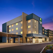 Holiday Inn Express - Portland Airport