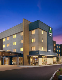 Holiday Inn Express - Portland Airport