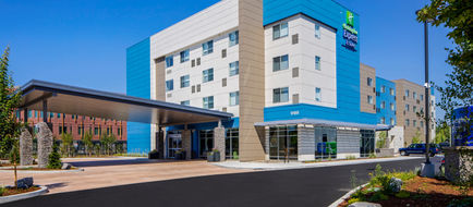Holiday Inn Express - Portland Airport Exterior
