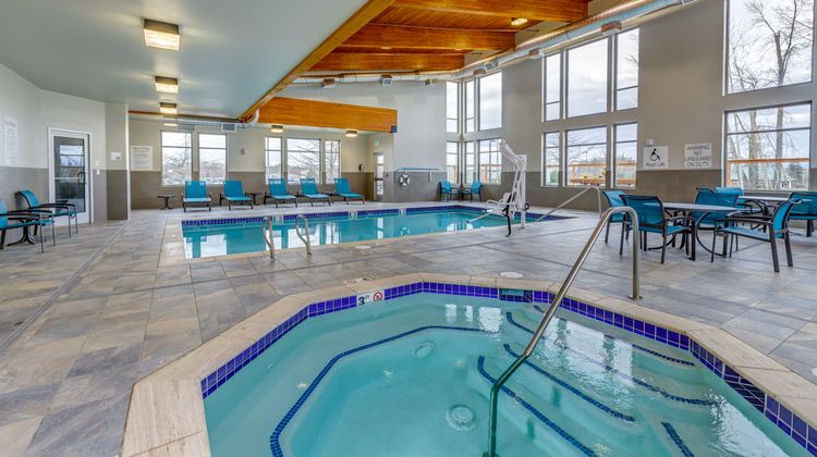 Holiday Inn & Suites Bellingham Pool