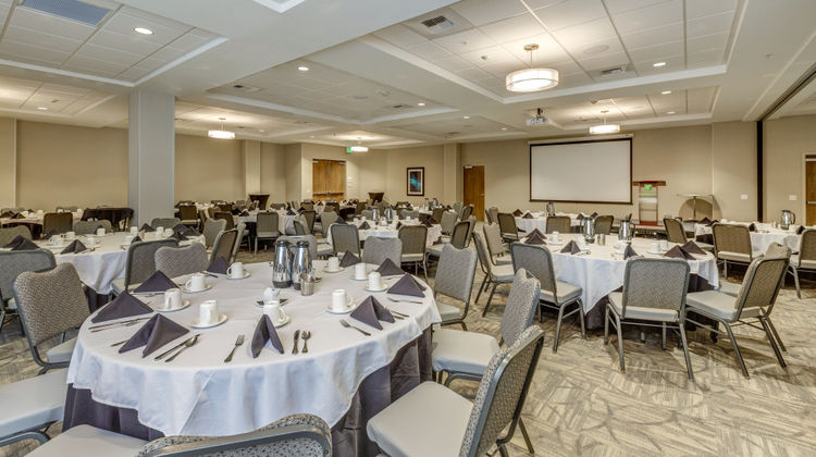 Holiday Inn & Suites Bellingham Ballroom
