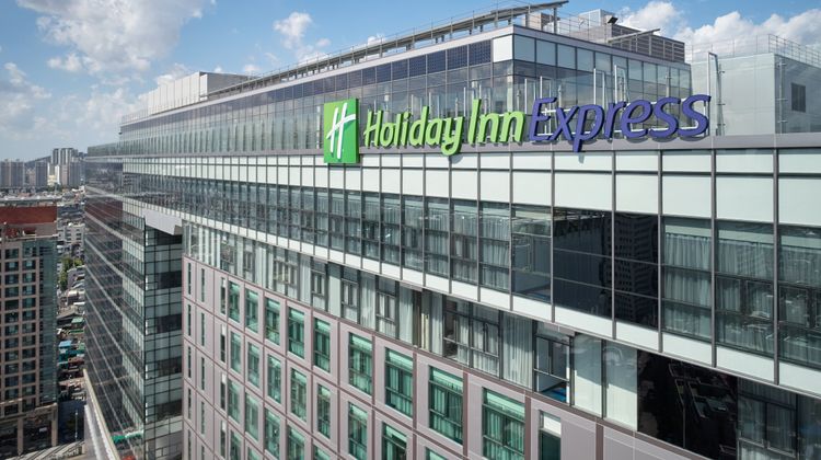 Holiday Inn Express Seoul Hongdae Exterior