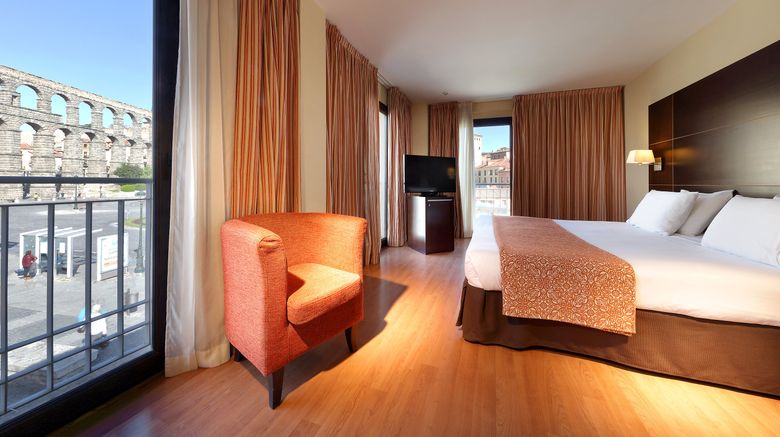 <b>Eurostars Plaza Acueducto Room</b>. Images powered by <a href="https://www.leonardoworldwide.com/" title="Leonardo Worldwide" target="_blank">Leonardo</a>.