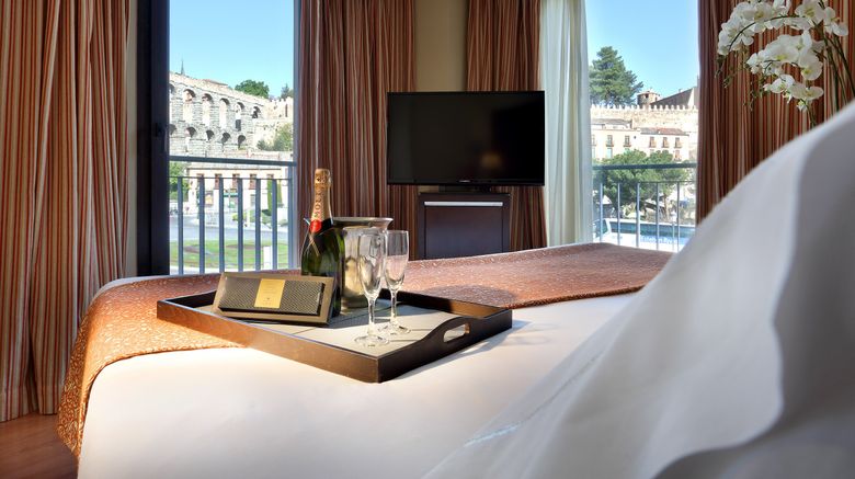 <b>Eurostars Plaza Acueducto Room</b>. Images powered by <a href="https://www.leonardoworldwide.com/" title="Leonardo Worldwide" target="_blank">Leonardo</a>.