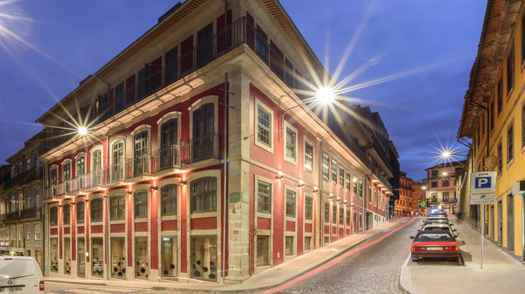 Exe Almada Porto Exterior