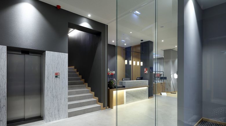 <b>Eurostars Porto Centro Lobby</b>. Images powered by <a href="https://www.leonardoworldwide.com/" title="Leonardo Worldwide" target="_blank">Leonardo</a>.