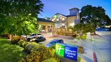 Holiday Inn Express & Suites Paso Robles Exterior