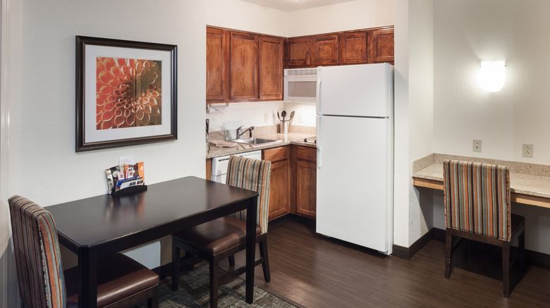<b>Staybridge Suites Suite</b>. Images powered by <a href="https://www.leonardoworldwide.com/" title="Leonardo Worldwide" target="_blank">Leonardo</a>.