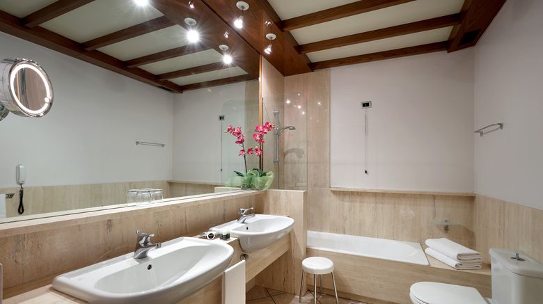 <b>Exe Majestic Room</b>. Images powered by <a href="https://www.leonardoworldwide.com/" title="Leonardo Worldwide" target="_blank">Leonardo</a>.